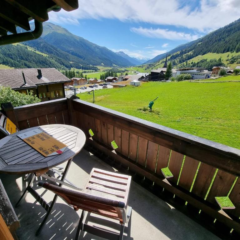 Cute attic apartment in the heart of the mountains - Apartment mit Blick auf die Berge - 2