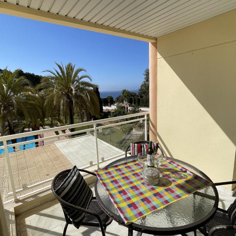 Beautiful 1 bedroom south facing apartment - Apartment with Balcony - 26