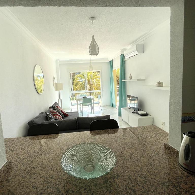Beautiful 1 bedroom south facing apartment - Apartment with Balcony - 8