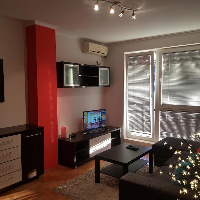 Rajiceva 5- apartman sa prostranom terasom i garaznim mestom - One-Bedroom Apartment - 2