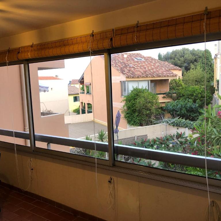 T1 Bandol Renécros 3 étoiles à 2 pas de la plus belle plage - Appartement - 13