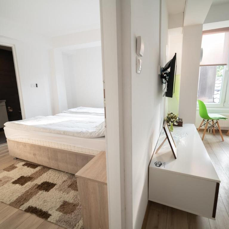 Mary's Apartments - One-Bedroom Apartment - 3