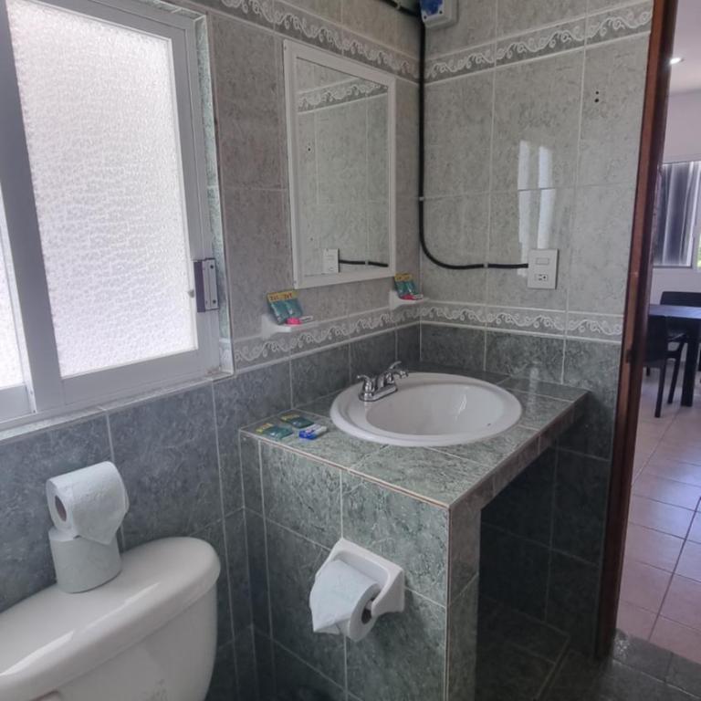 A una calle del ado 5ta avenida - Budget Triple Room - 25