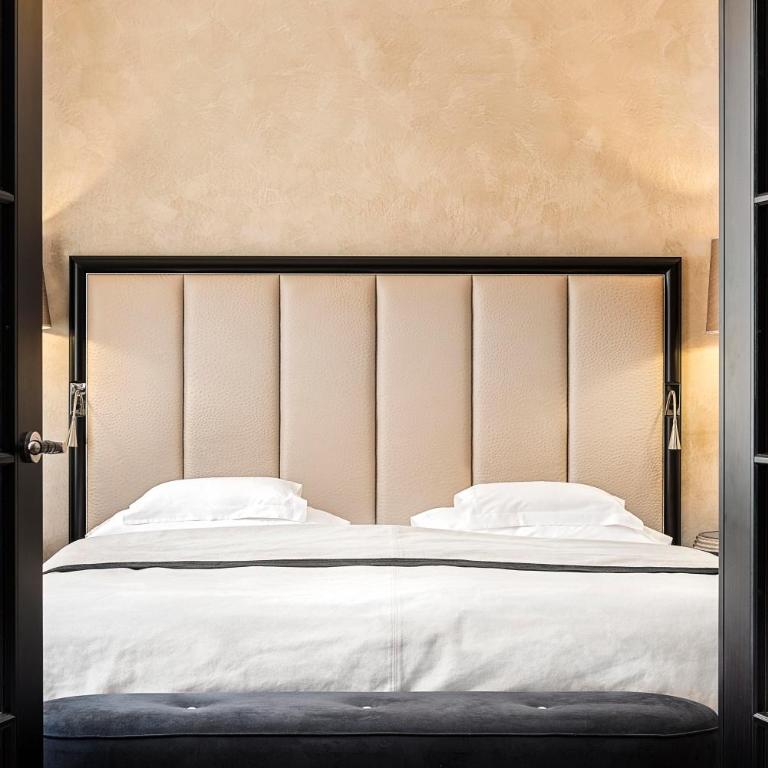 Hotel Bayerischer Hof - The Leading Hotels of the World - Standard Suite - 1