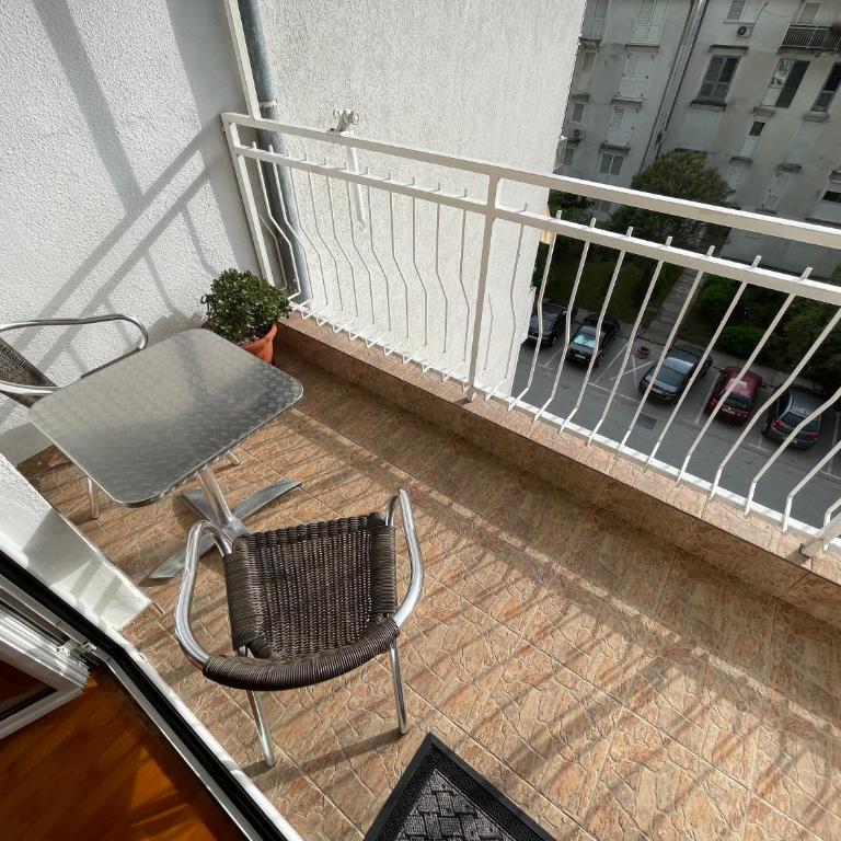 Aquarium Apartment Kotor - Two-Bedroom Apartment - 11