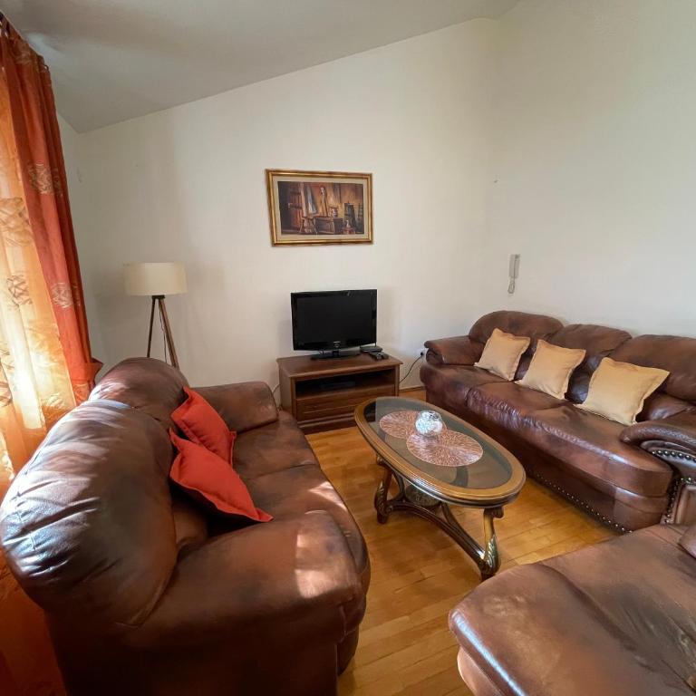 Aquarium Apartment Kotor - Two-Bedroom Apartment - 2