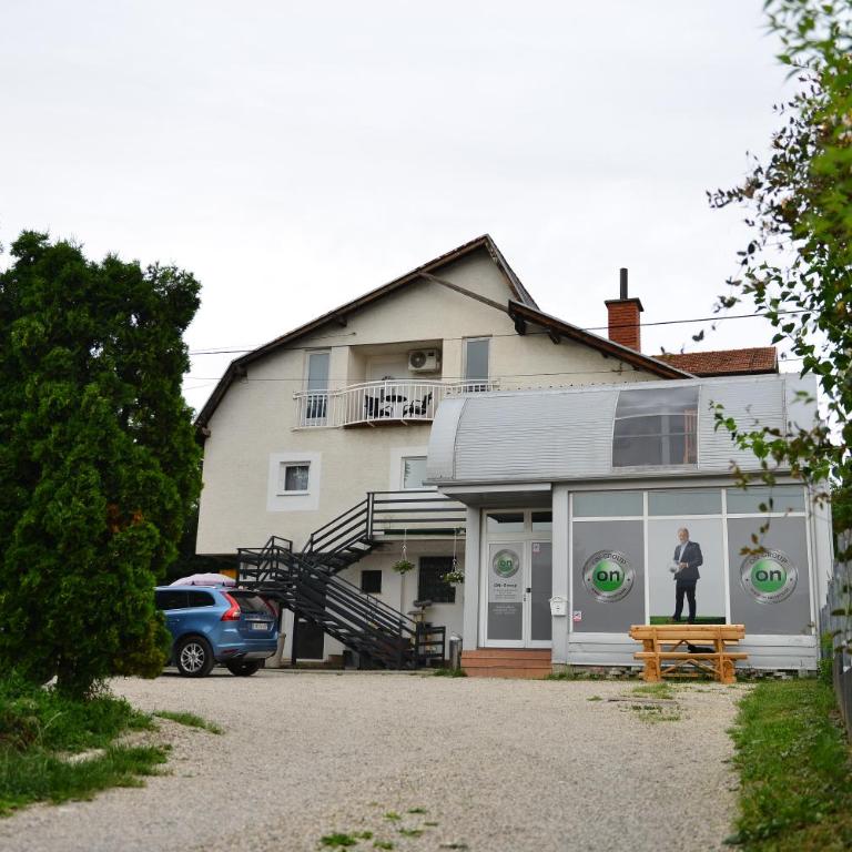 Hety - Three-Bedroom Apartment - 10