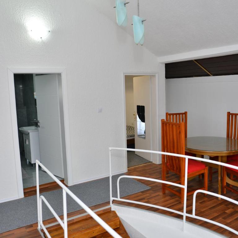 Hety - Three-Bedroom Apartment - 12