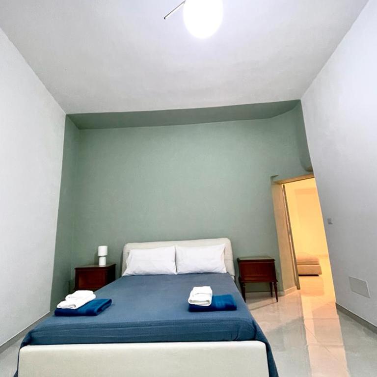 MONTEPINTO centro storico - Two-Bedroom Apartment - 11