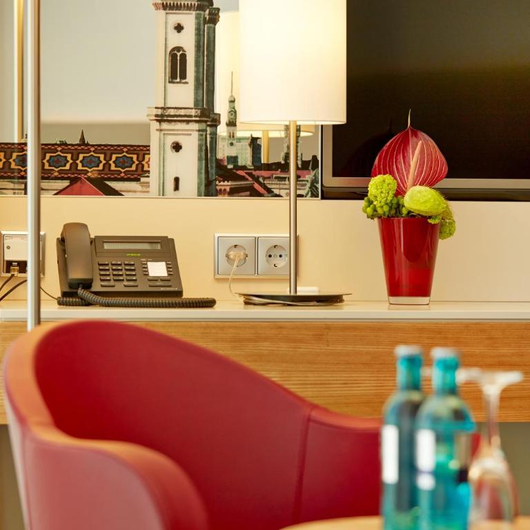 H4 Hotel München Messe - Deluxe Doppel-/Zweibettzimmer - 7