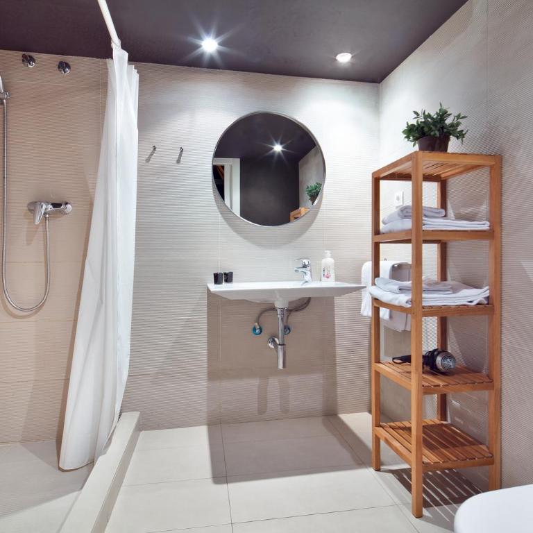 Inside Barcelona Apartments Sants - Apartamento de 3 dormitorios con 2 baños - 17