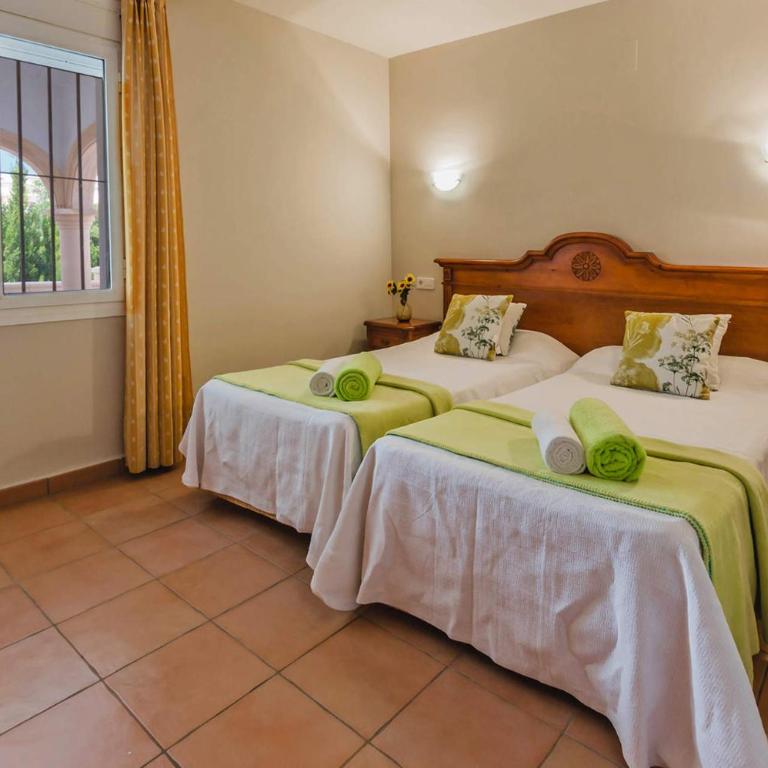 Villa Aneto by Villa Plus - Villa - 12