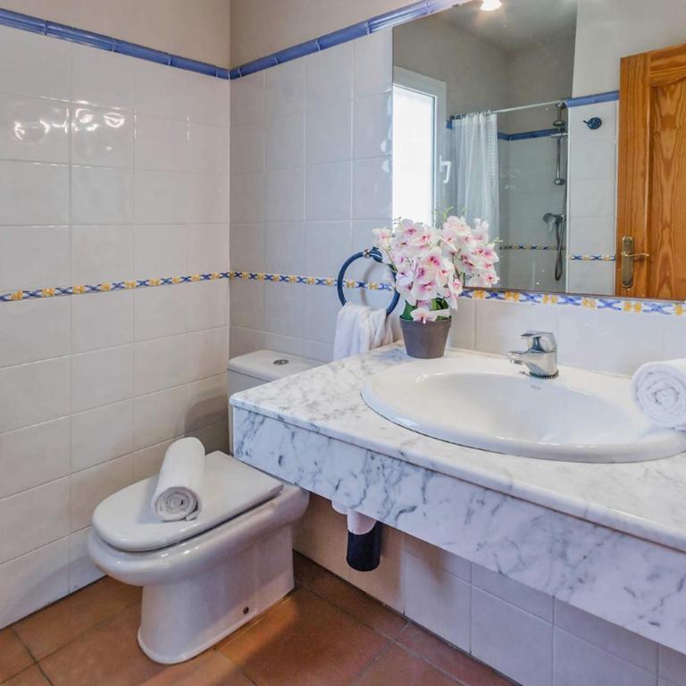 Villa Aneto by Villa Plus - Villa - 13