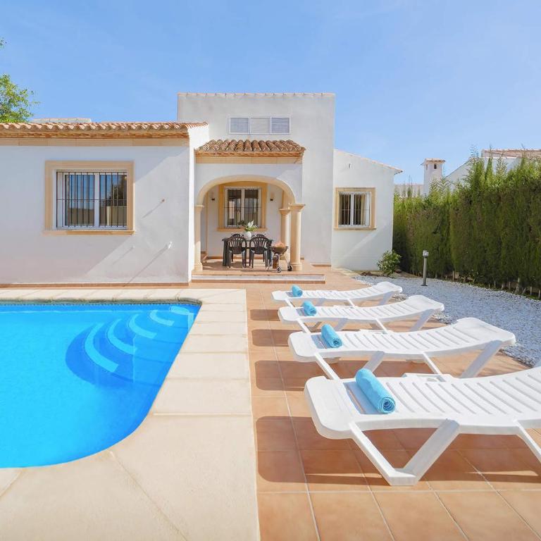 Villa Trufa by Villa Plus - Villa - 2