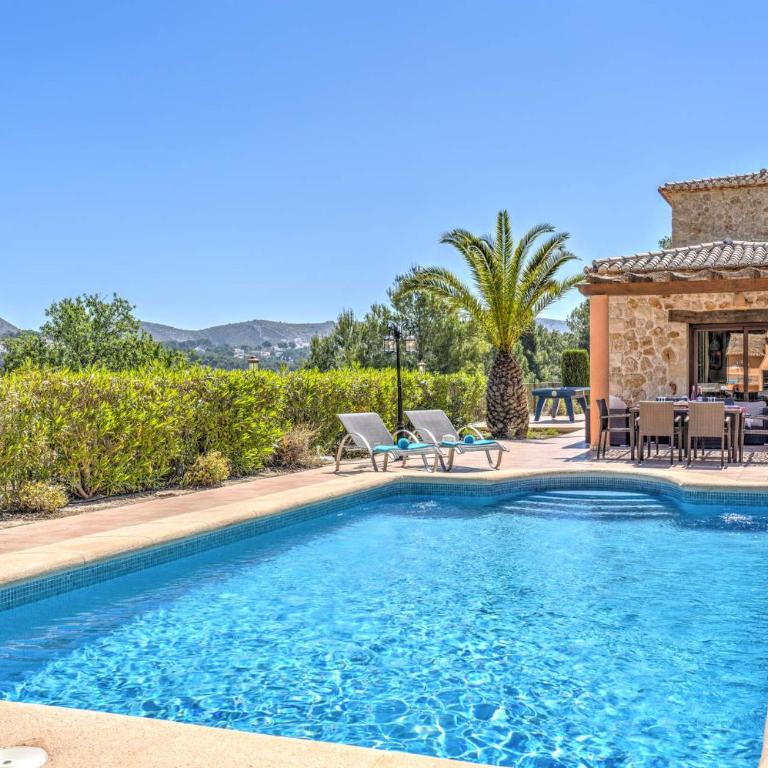 Villa Cambra by Villa Plus - Villa - 1