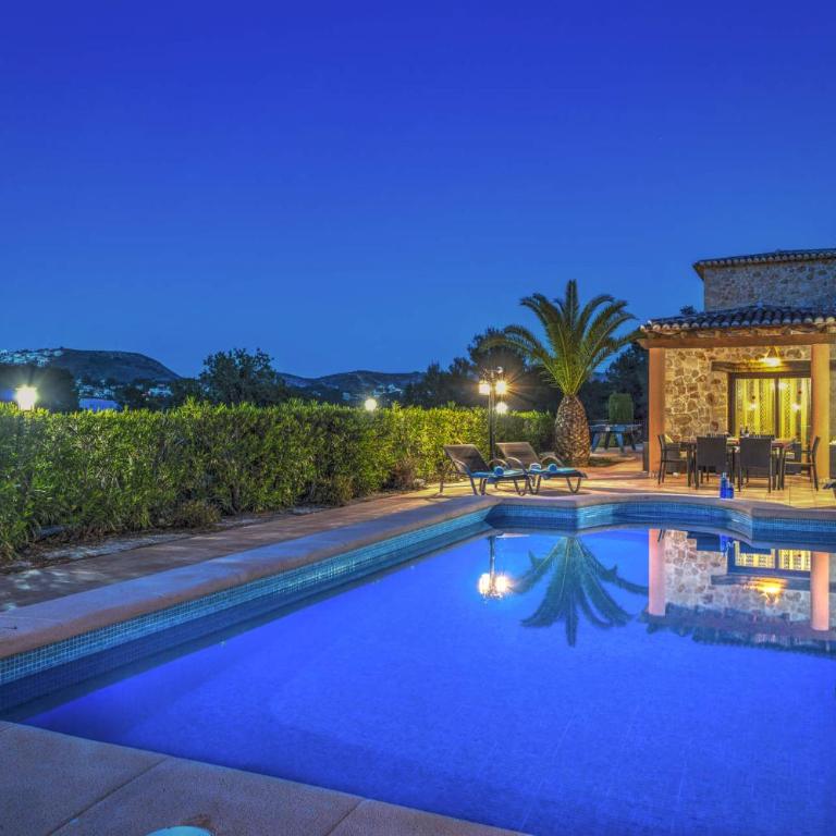 Villa Cambra by Villa Plus - Villa - 22