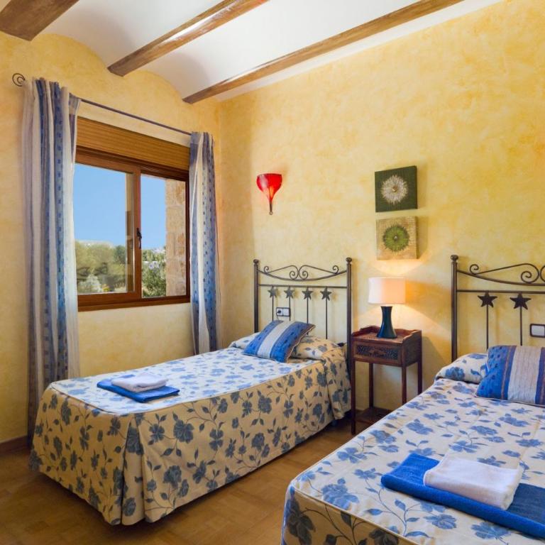 Villa Cambra by Villa Plus - Villa - 23