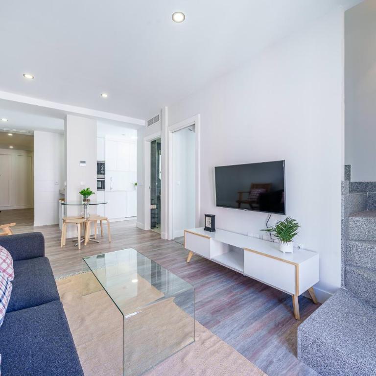 Malaga Old Town Pool & Parking - Apartamento Dúplex - 10