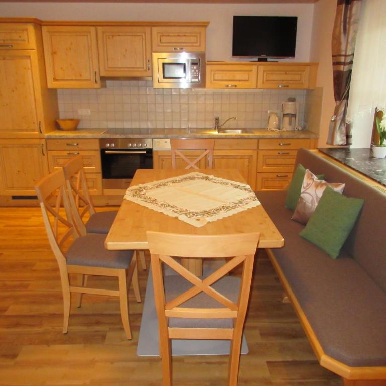 Landhaus Maurer - Deluxe Apartment - 1