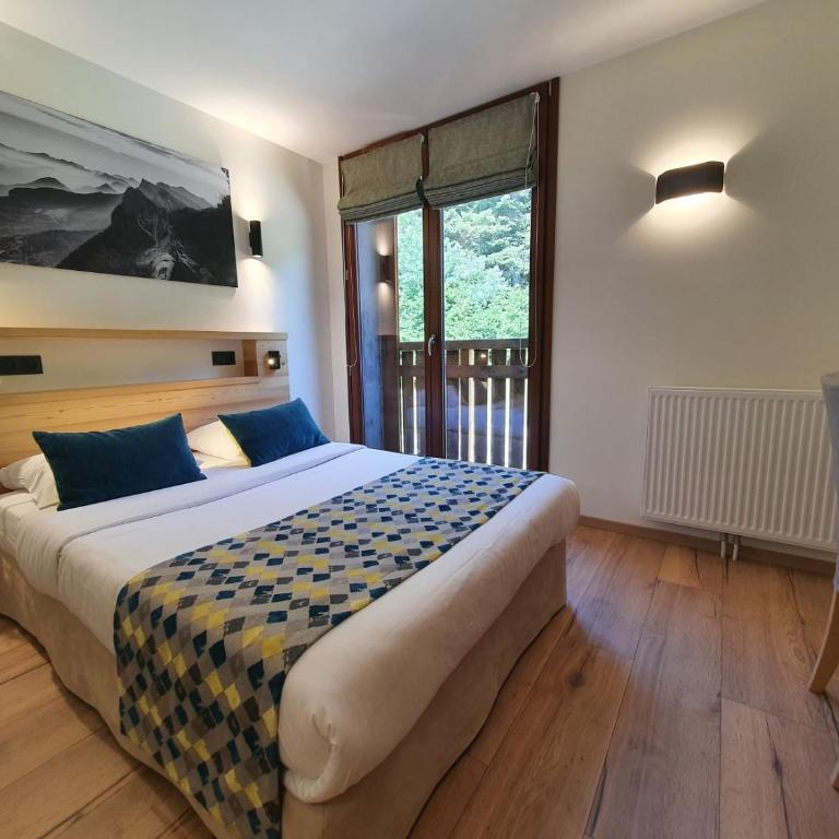 Auberge De La Croix Perrin - Chambre Double Deluxe - 9