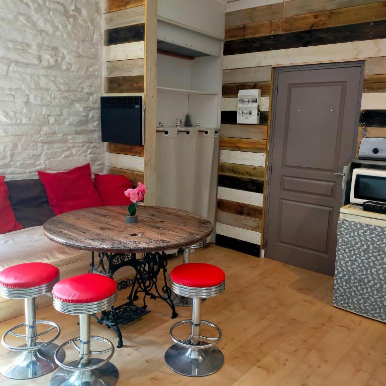Au bord de l'eau à ConcarnOLoc - Studio Deluxe - 18