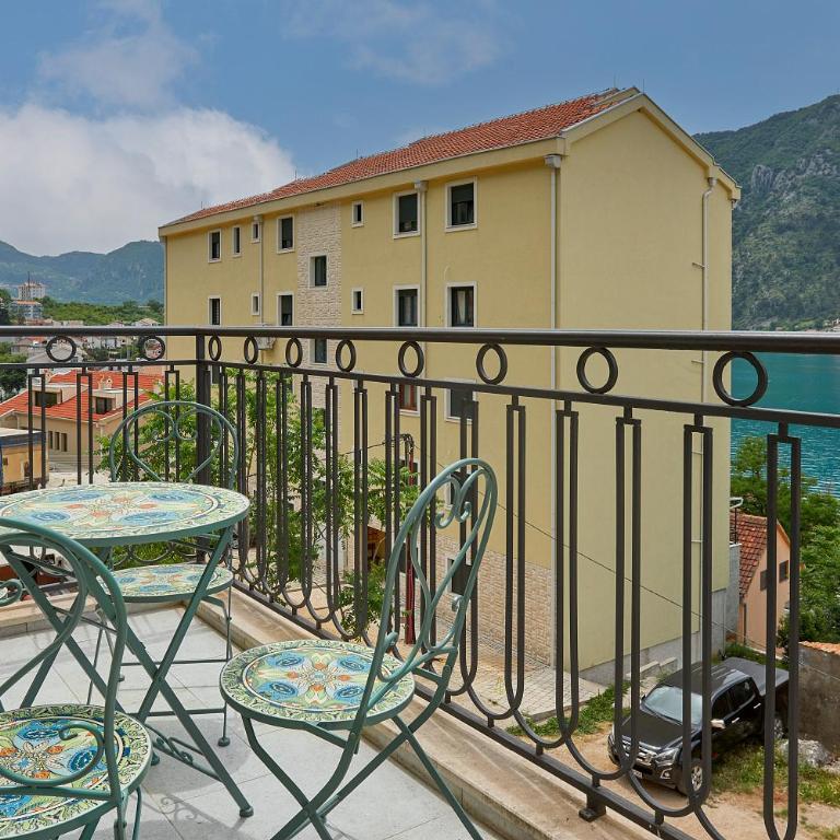 2MONTENEGRO LIMETA APARTMENTS with pool - Apartment with Sea View - 19