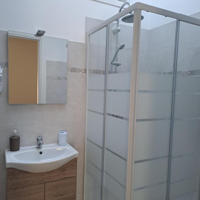 Da Orazio - Camera Matrimoniale con Bagno Privato - 2