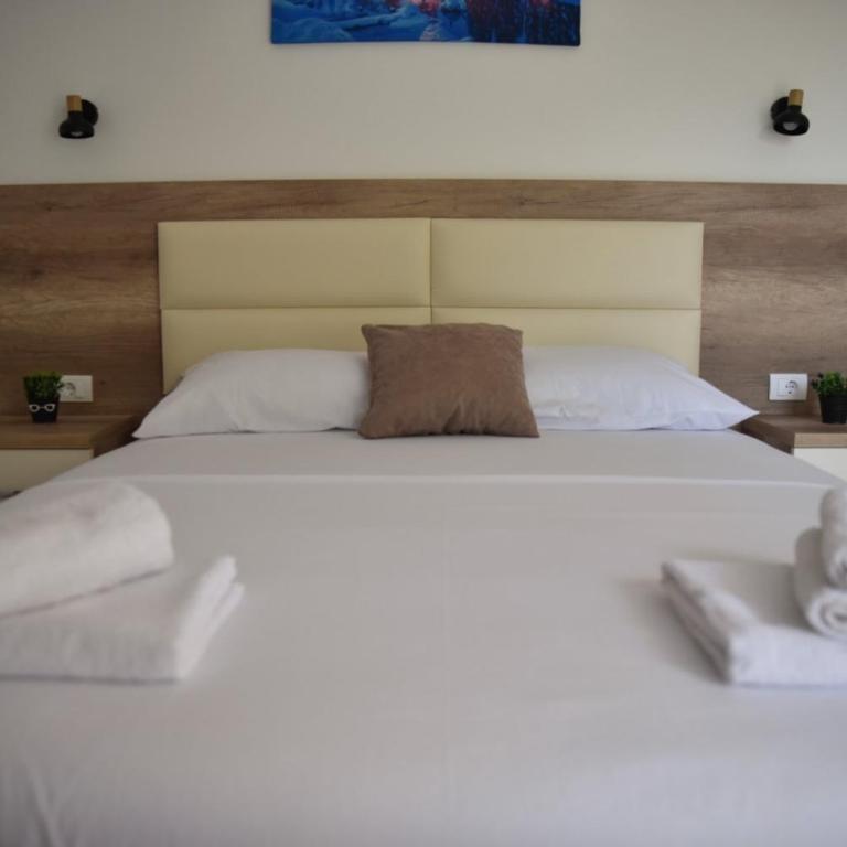 Apartments kupi ul rudaj 41 - Double or Twin Room with Private Bathroom - 5