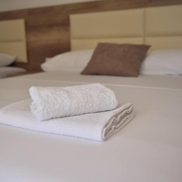 Apartments kupi ul rudaj 41 - Double or Twin Room with Private Bathroom - 2