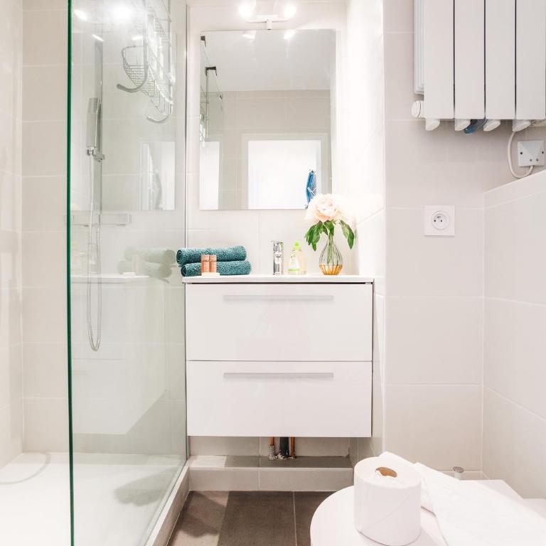L'ANGE GARDIEN III AP4293 By Riviera Holiday Homes - Appartement 1 Chambre - 24