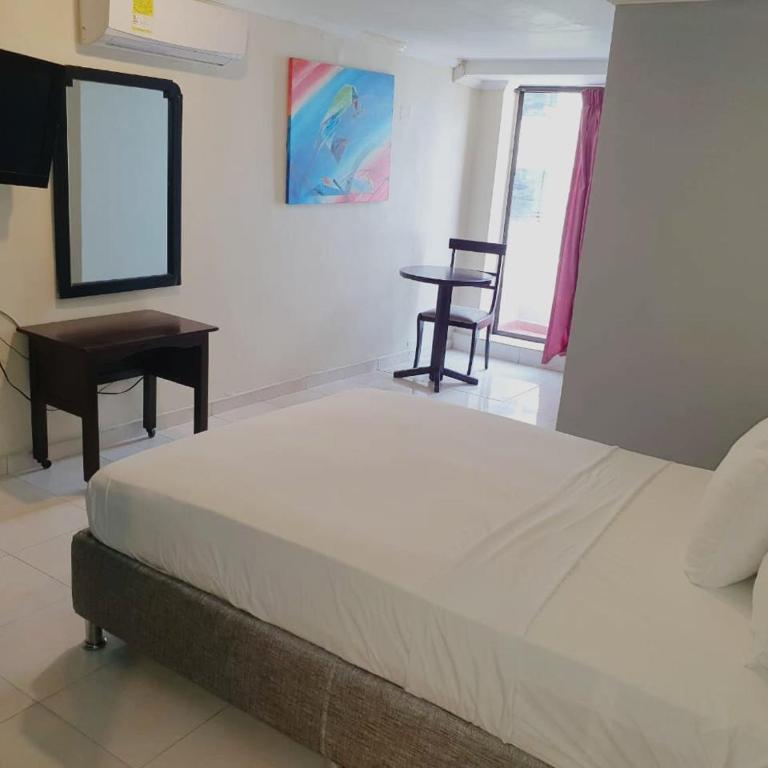 Hotel Puerta de Oro - Habitación Doble Estándar - 2