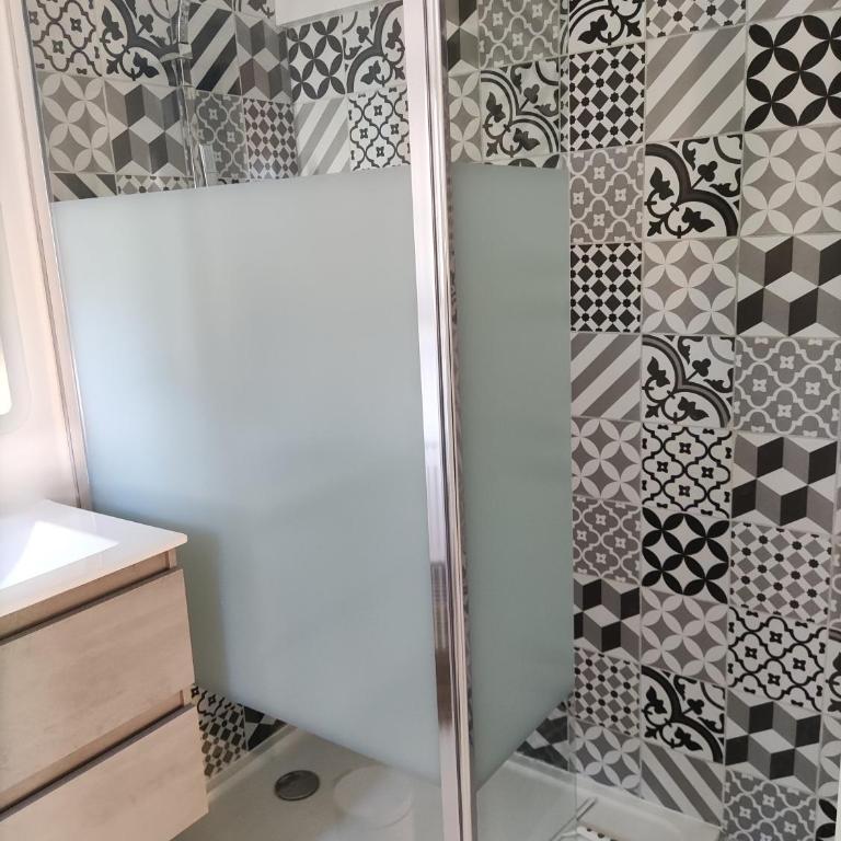 Lodge cocon la tête dans les pins les pieds dans l eau, climatisé - Apartamento de 1 dormitorio - 15