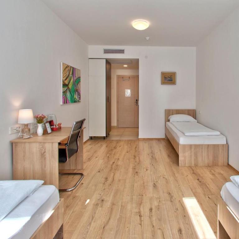 Hotel Dompes - Standard Triple Room - 2