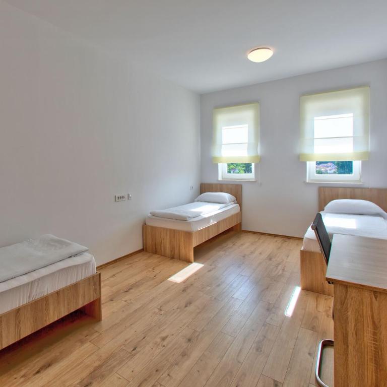 Hotel Dompes - Standard Triple Room - 4