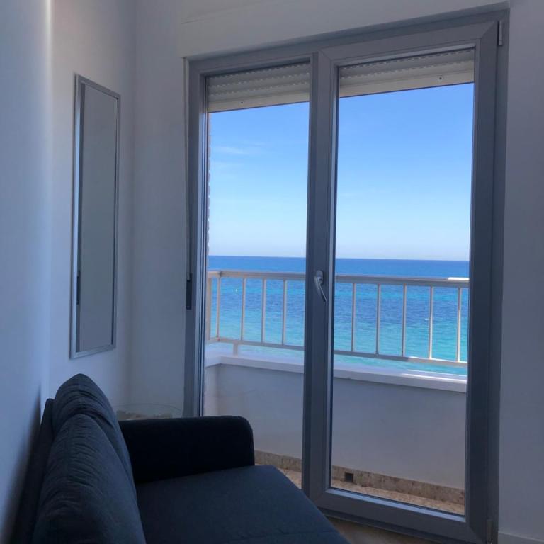 Alojamiento Torrevieja playa frente al mar - Apartamento de 1 dormitorio - 12