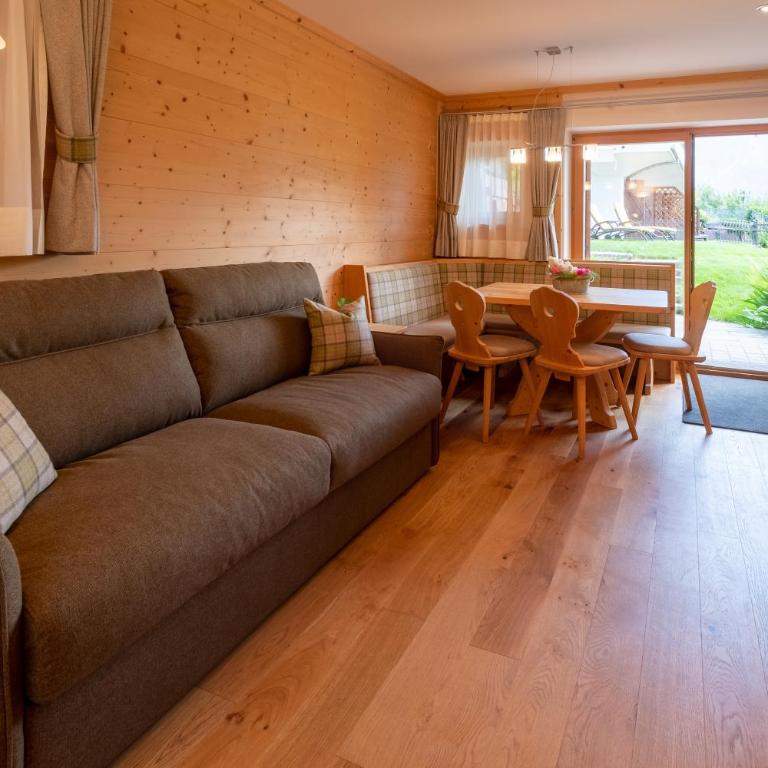 Hotel Grien - Suite con 2 Camere da Letto e Vista Montagna - 1