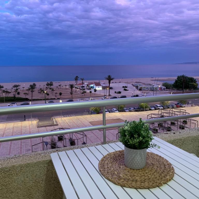 Apartamento Con Vistas Al Mar - WIFI - Aire Acondicionado - Apartamento con balcón - 1