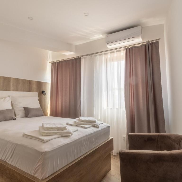 Verdi Rooms - Četvorokrevetna Soba sa Balkonom - 1