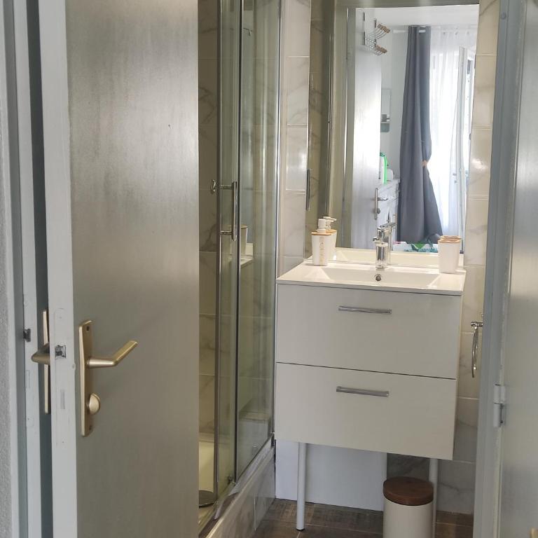 Appartement JADE dans résidence proche Tennis/ centre naturiste - Apartamento con terraza - 9