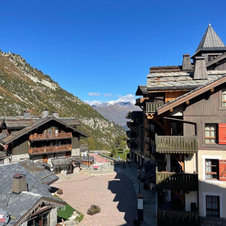 Arc 1950 - Appt 2CH - 6 pers - Rés 5* luxe - Piscine, sauna, hamman, jacuzzi - Classé 5 cristaux Paradiski - Apartment mit 2 Schlafzimmern - 35