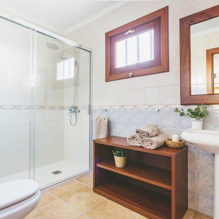 Sweet Celia - Two-Bedroom House - 11