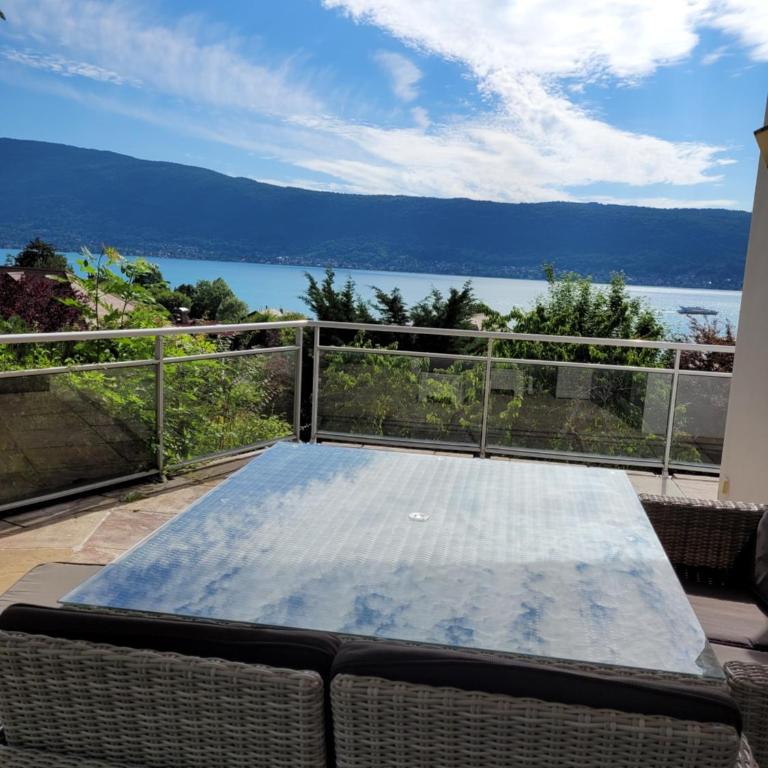 Sunshine Villa in front of Annecy Lake - Villa - Côté Plage - 5