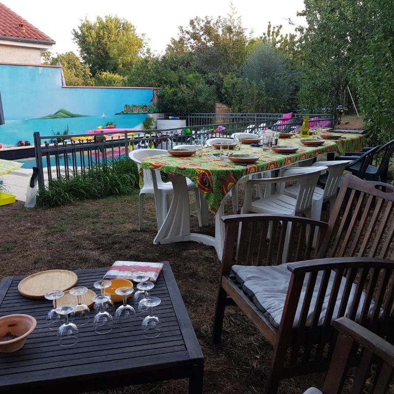 80 m2 appartement indépendant, 4 personnes et plus, piscine et jardin Direct Gare Aéroport - Two-Bedroom Apartment - 27