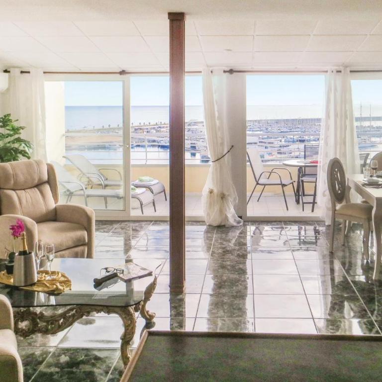 Cozy Apartment In Torrevieja - Apartamento de 2 dormitorios - 11