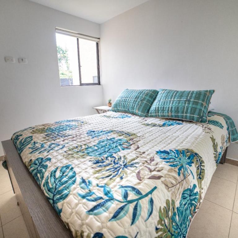 Acogedor fresco iluminado rodeado de naturaleza apartasol en el Quindío - Apartamento de 2 dormitorios - 16