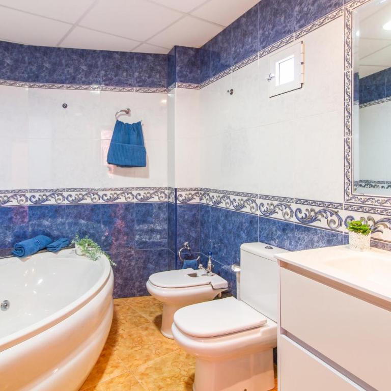 Cozy Apartment In Águilas With Kitchen - Apartamento de 3 dormitorios - 19