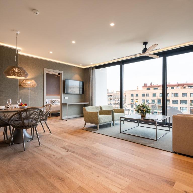 Apartamentos Core Suites Valencia - Apartment with Terrace - 3