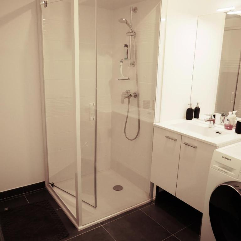 Appartement Tout Confort à Arzon - Proche Plage du Fogeo, Commerces et Activités - FR-1-639-30 - Appartement - 8