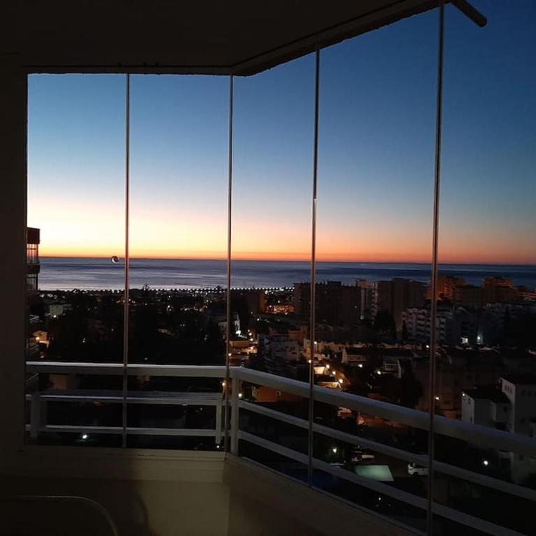 Ático con vistas panorámicas en Torremolinos - Apartamento de 1 dormitorio - 4