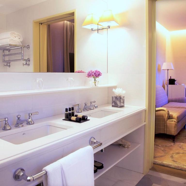 URSO Hotel & Spa, a Small Luxury Hotel of the World - Suite with Terrace - 5